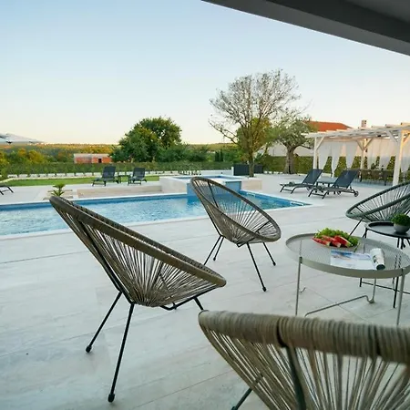 M&n Vila Posedarje