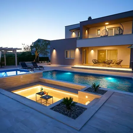 Villa M&n *