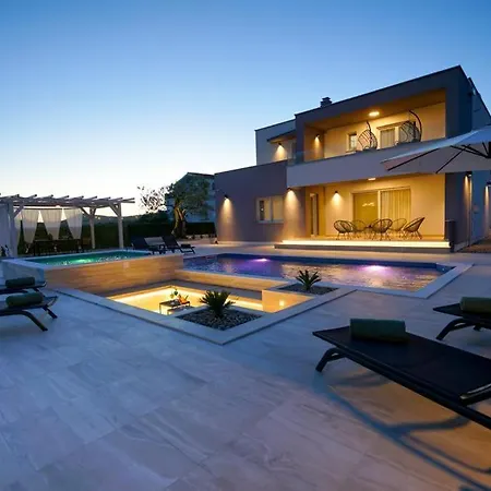 Villa M&n
