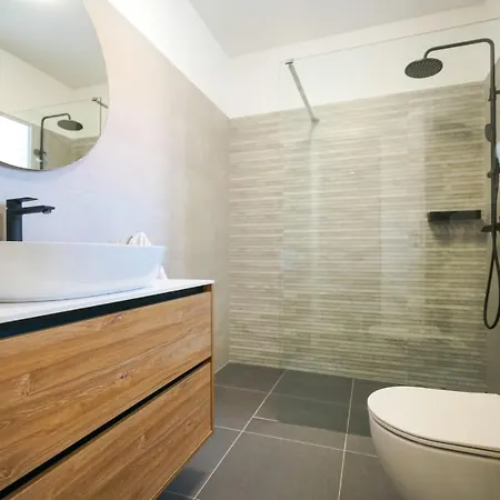 M&n Villa *